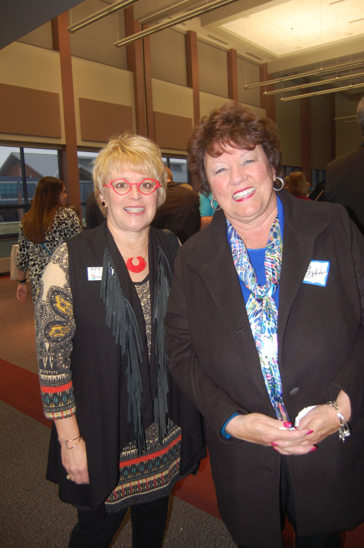 Julie Kubsch, Julie Dobski